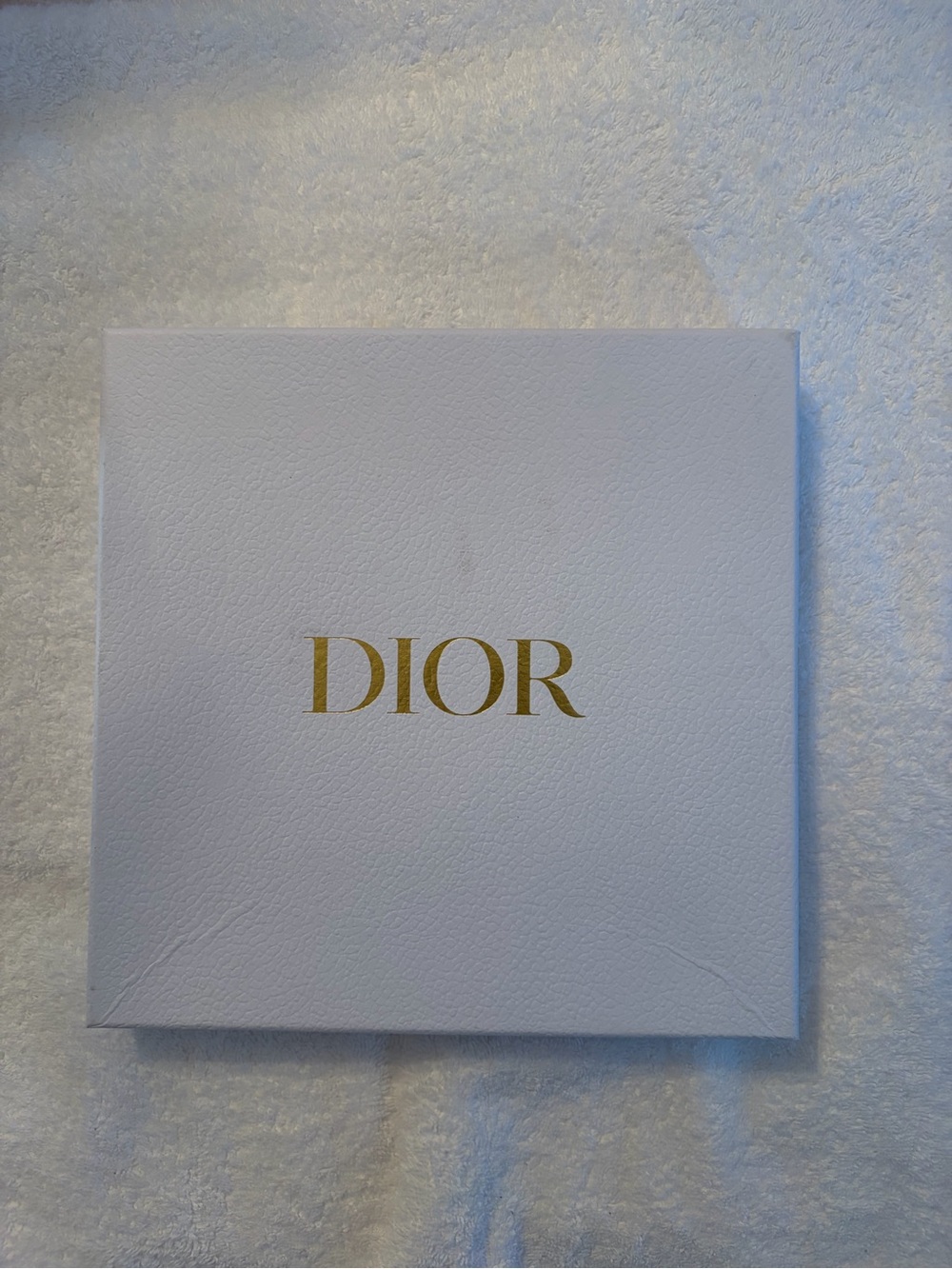 Dior Authentic Square Textured White Gift Box & Ribbon Set - Picture 9 of 11